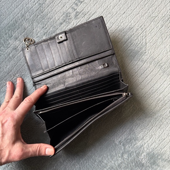 Gucci Carbon Fiber Long Wallet Black Checkbook Style w/ original dust bag & box - Picture 5 of 15